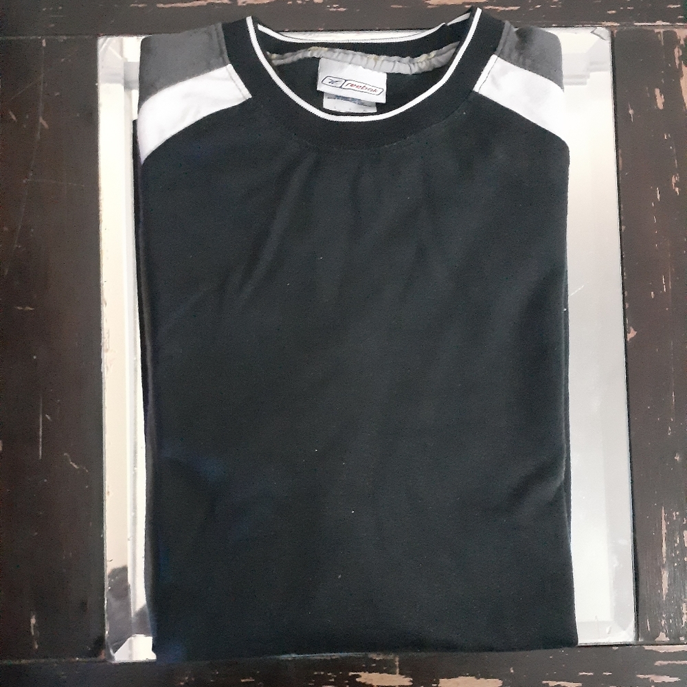Reebok long sleeve shirt